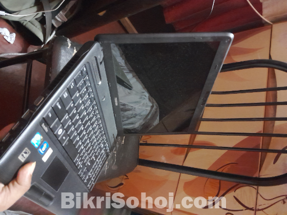 Toshiba cor i3 laptop